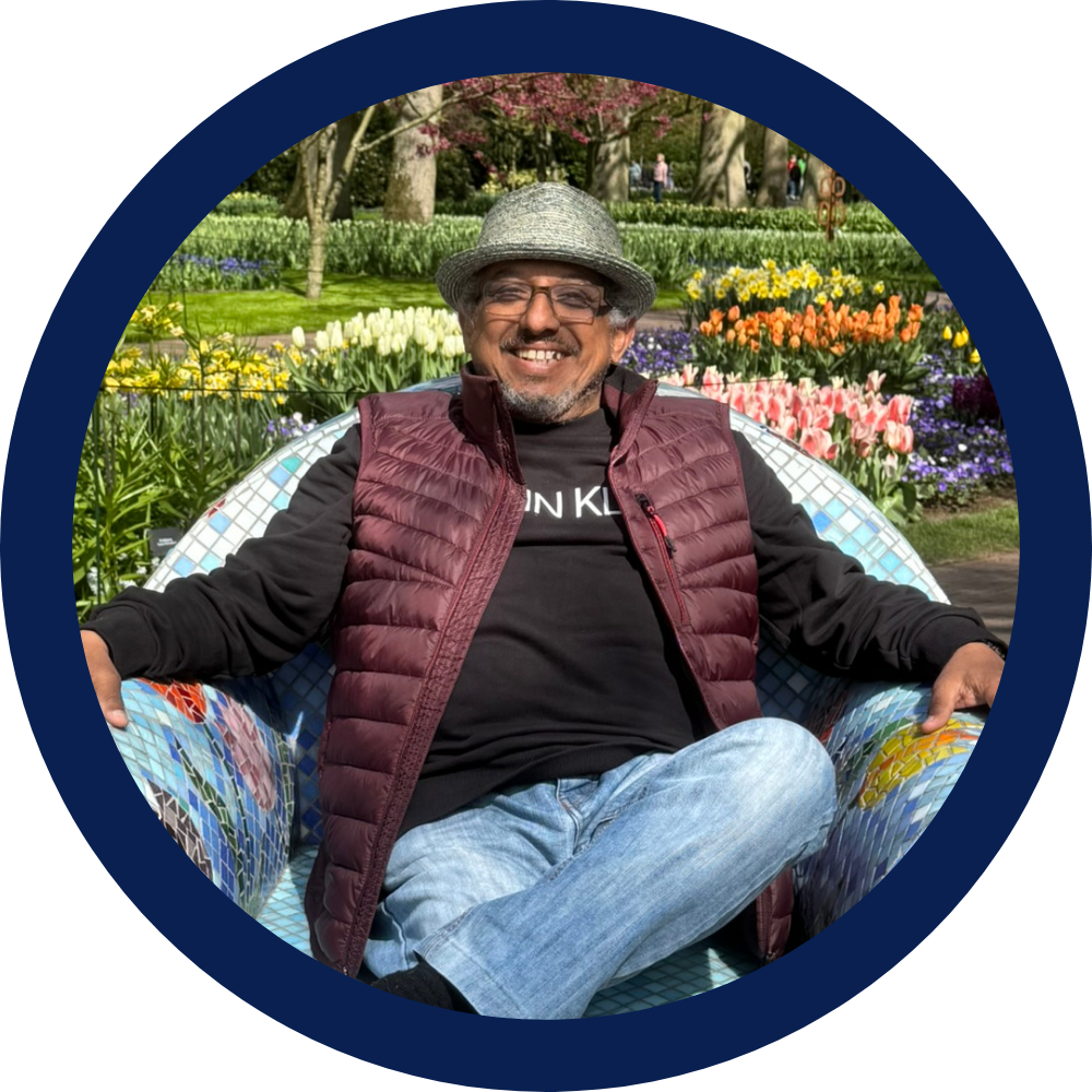 Holland Experience tour guide number one "NOVAL"