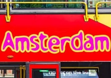 Amsterdam hop on hop off red bus