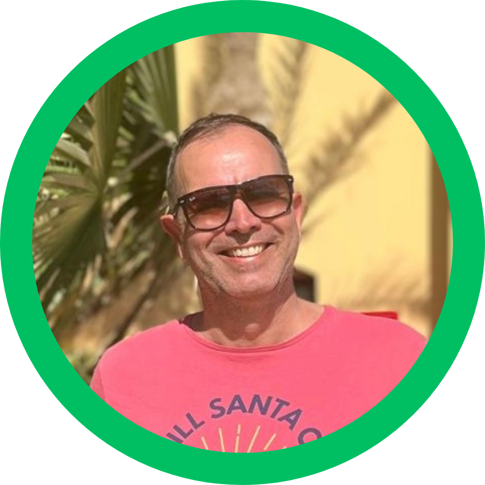 Titus the HollandExperience.com tour guide