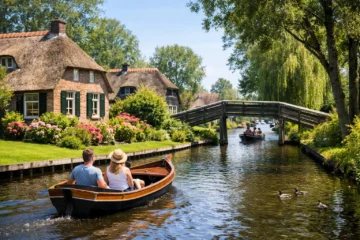 Giethoorn Canal Village Guide for Day Trippers