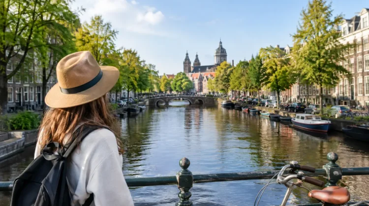 How to Avoid Amsterdam Crowds Without Missing Out